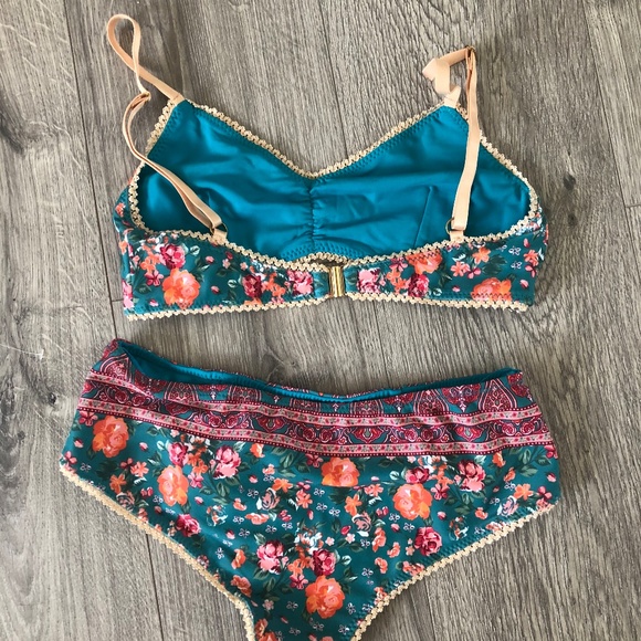 Floral Print Bralette and Bloomers Teal Bikini - Picture 6 of 6